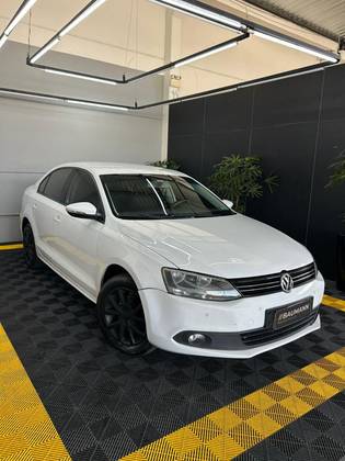 VOLKSWAGEN JETTA 2.0 COMFORTLINE FLEX 4P MANUAL VOLKSWAGEN JETTA 2.0 COMFORTLINE FLEX 4P MANUAL